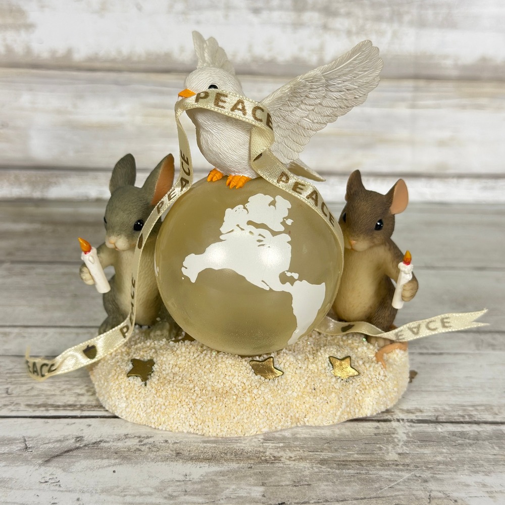 Charming Tails Fitz and Floyd A World Of Good Wishes‎ Mouse Bunny Figurine